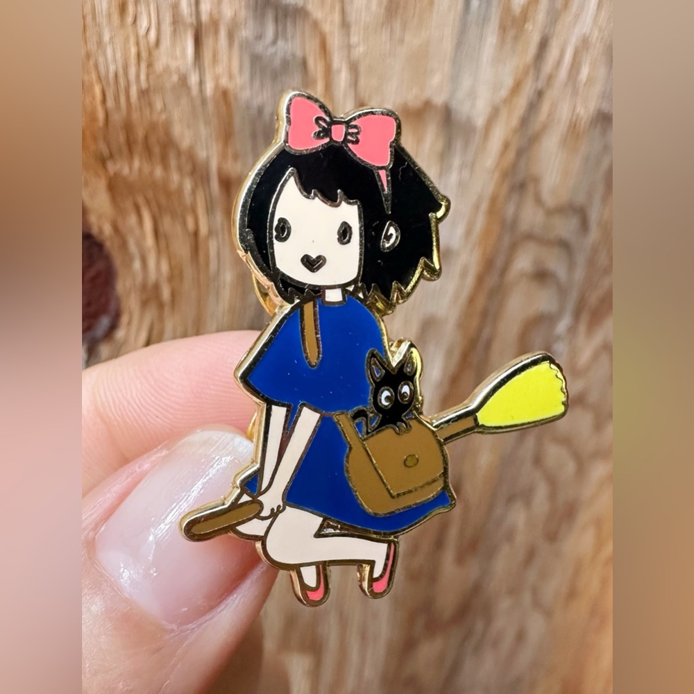Kiki's Delivery Service Pin